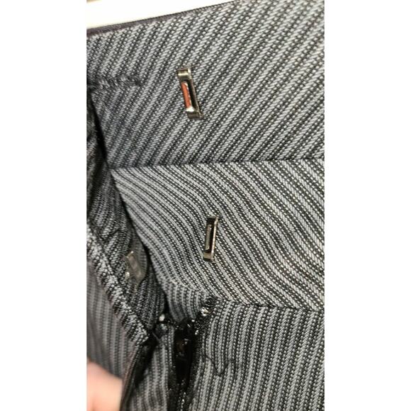 NWT Guess black pinstripe ruffled pencil skirt - size 29 - Picture 3 of 4